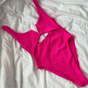 Summerful Waikiki One Piece Swimsuit Hot Pink Women’s Size Large Worn Once